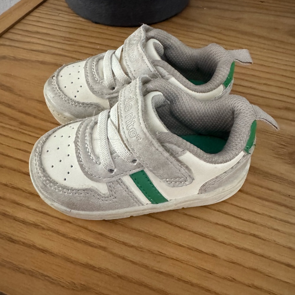 Stride Rite Baby Shoes - Size 4